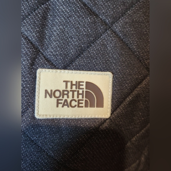 The North Face Men's Cuchillo 2.0 Quilted Dark Gray Fleece Lined Vest. Size L. - Picture 4 of 9